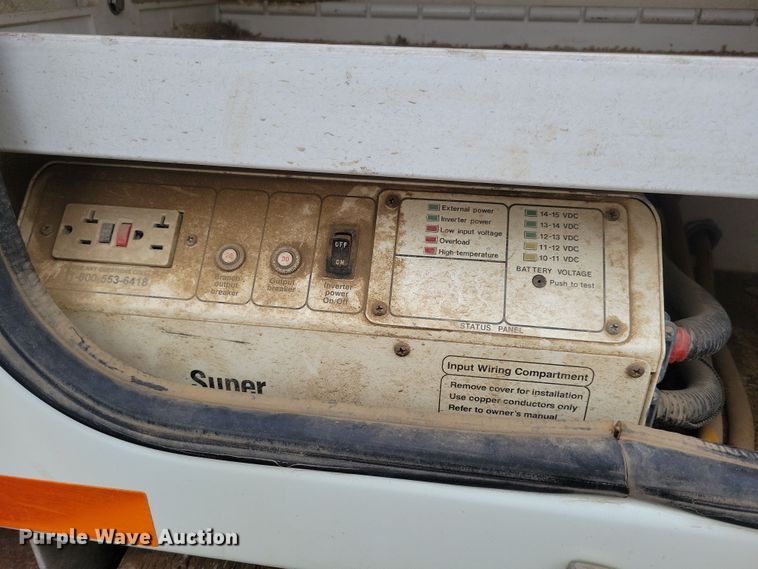 image for item NB9805 2012 International  7400 bucket truck