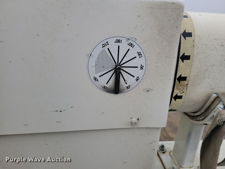 image for item NB9805 2012 International  7400 bucket truck