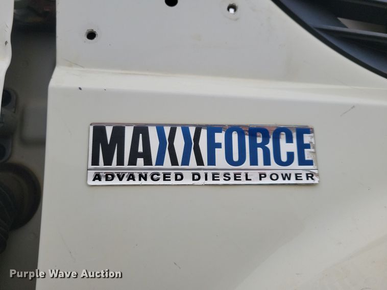 image for item NB9805 2012 International  7400 bucket truck