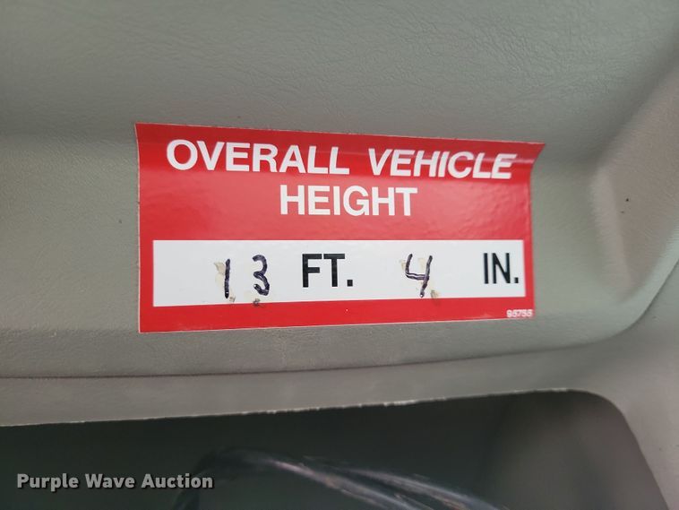 image for item NB9805 2012 International  7400 bucket truck