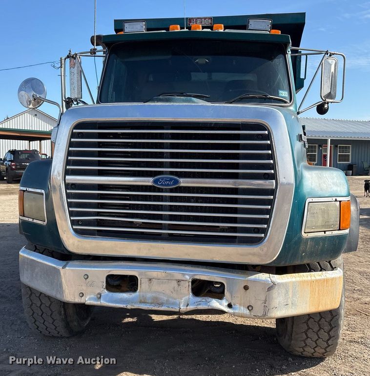 image for item OK9524 1995 Ford L9000 dump truck