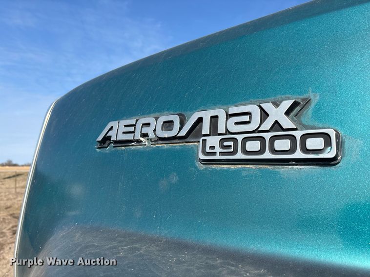 image for item OK9524 1995 Ford L9000 dump truck