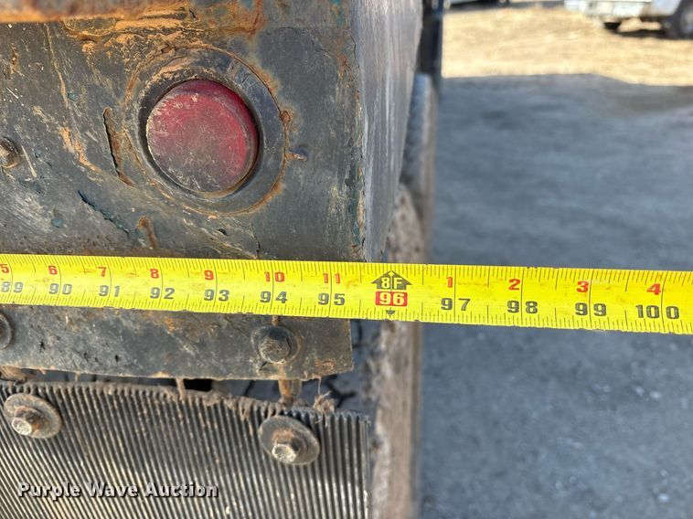 image for item OK9524 1995 Ford L9000 dump truck