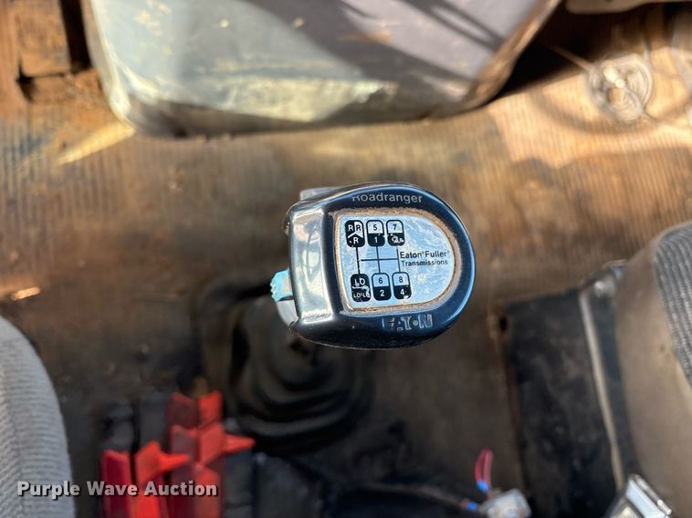 image for item OK9524 1995 Ford L9000 dump truck