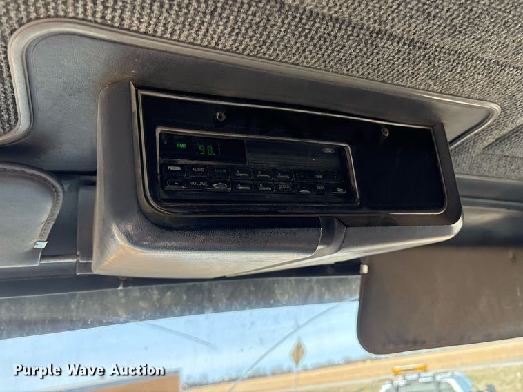 image for item OK9524 1995 Ford L9000 dump truck