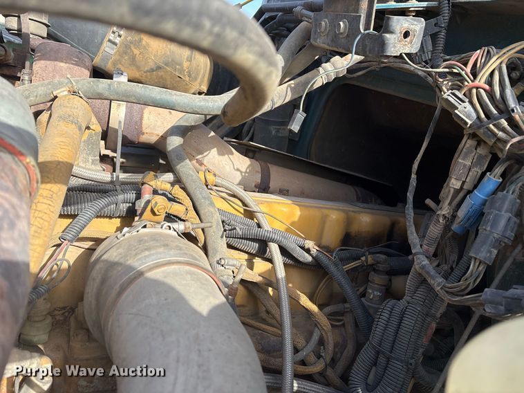 image for item OK9524 1995 Ford L9000 dump truck