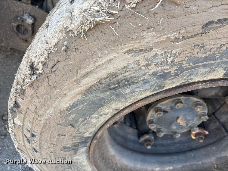 image for item OK9524 1995 Ford L9000 dump truck