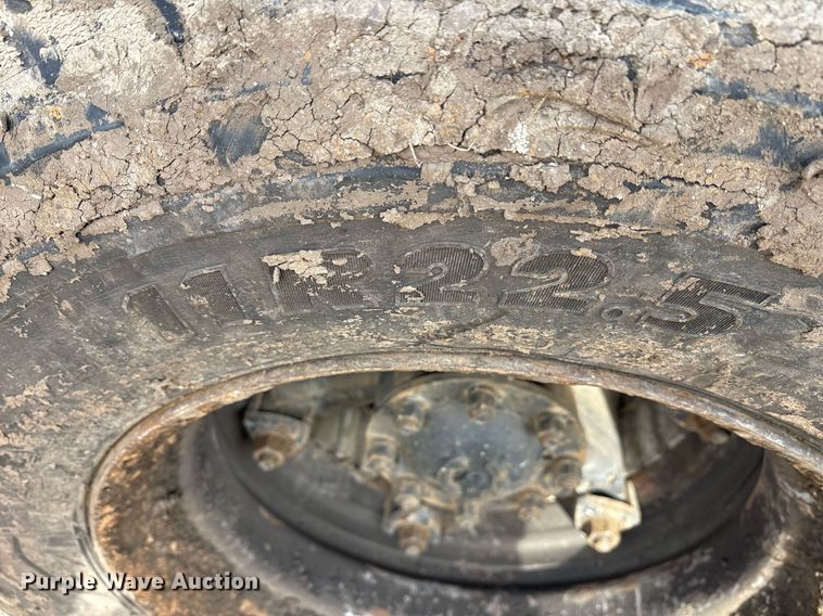 image for item OK9524 1995 Ford L9000 dump truck