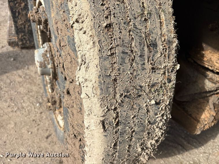 image for item OK9524 1995 Ford L9000 dump truck