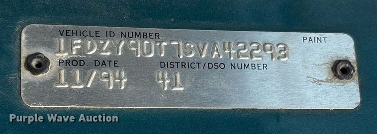 image for item OK9524 1995 Ford L9000 dump truck