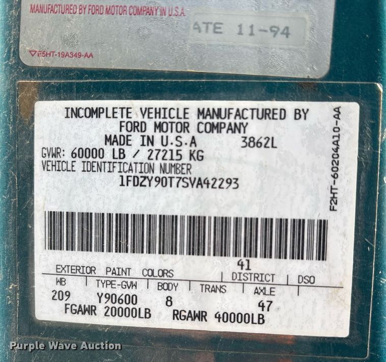 image for item OK9524 1995 Ford L9000 dump truck