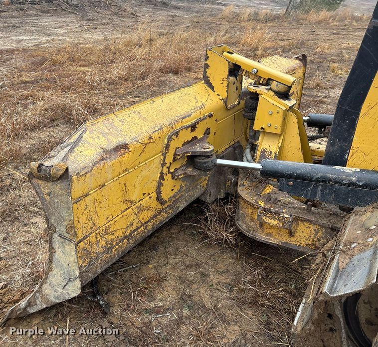 image for item OK9535 2012 Caterpillar D4K2 LGP dozer