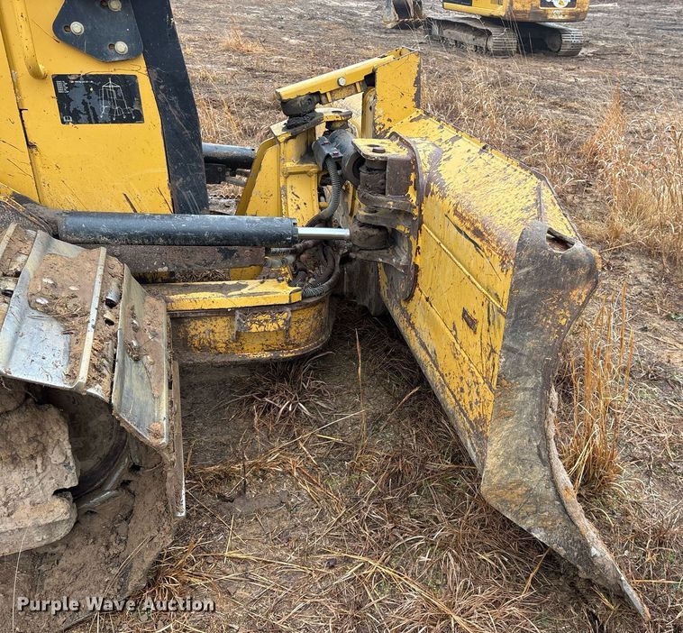 image for item OK9535 2012 Caterpillar D4K2 LGP dozer