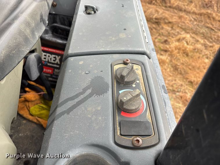 image for item OK9535 2012 Caterpillar D4K2 LGP dozer