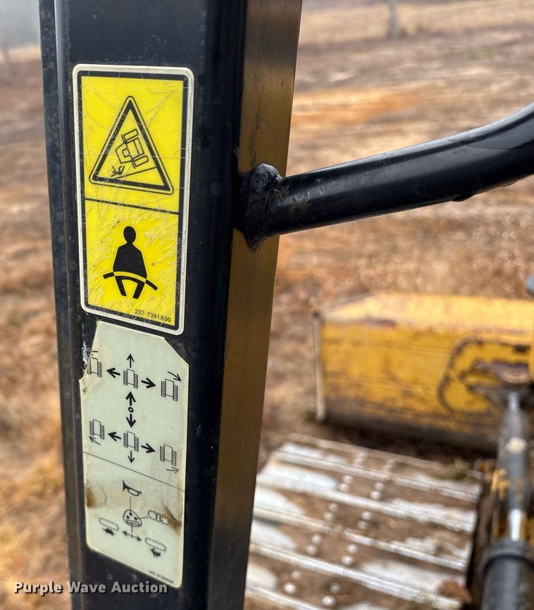 image for item OK9535 2012 Caterpillar D4K2 LGP dozer