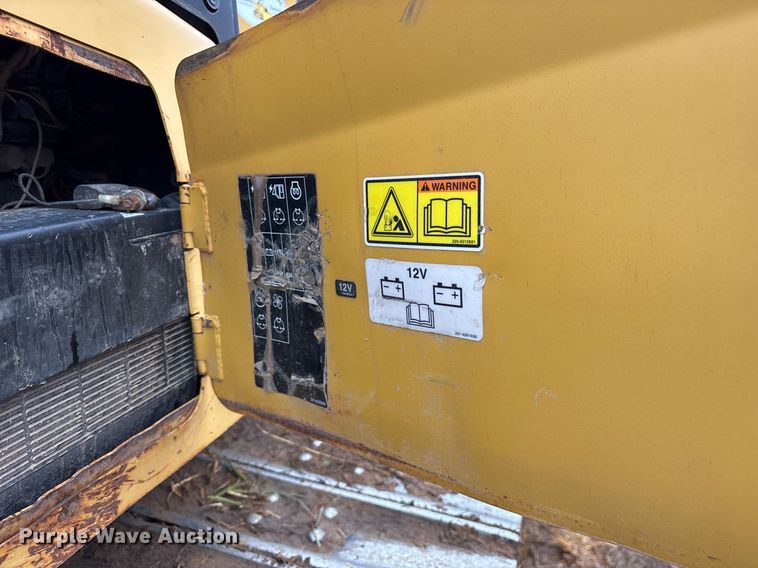 image for item OK9535 2012 Caterpillar D4K2 LGP dozer