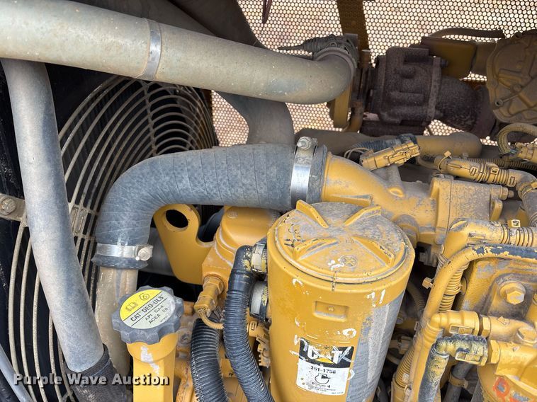 image for item OK9535 2012 Caterpillar D4K2 LGP dozer