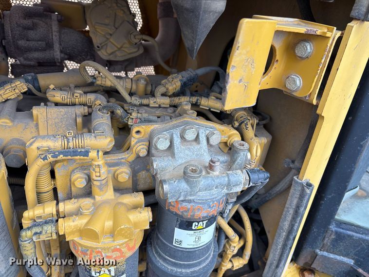 image for item OK9535 2012 Caterpillar D4K2 LGP dozer