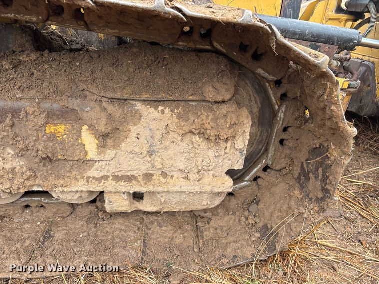 image for item OK9535 2012 Caterpillar D4K2 LGP dozer