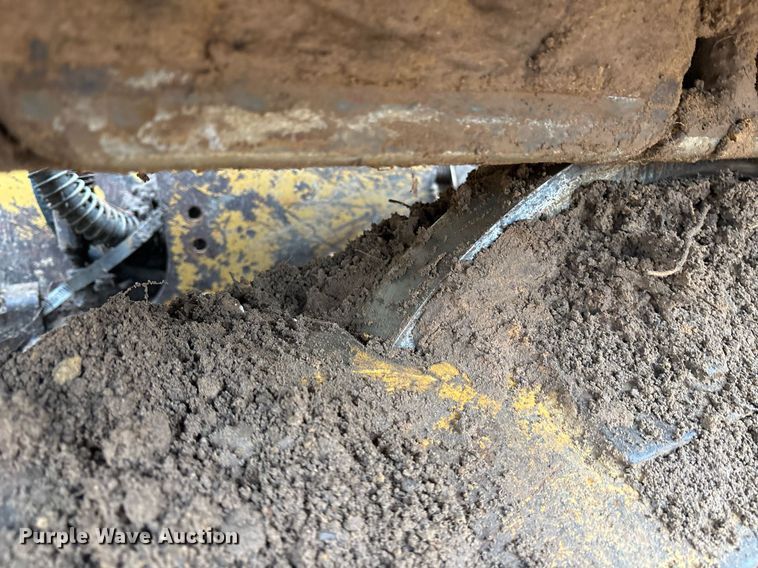 image for item OK9535 2012 Caterpillar D4K2 LGP dozer