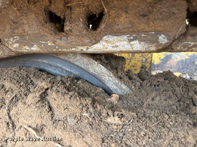 image for item OK9535 2012 Caterpillar D4K2 LGP dozer