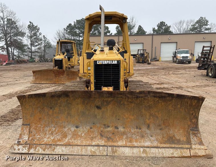 image for item OK9536 2004 Caterpillar D5G LGP dozer