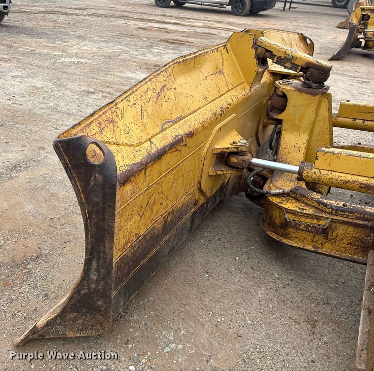 image for item OK9536 2004 Caterpillar D5G LGP dozer