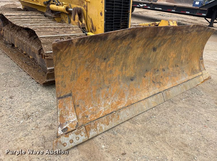 image for item OK9536 2004 Caterpillar D5G LGP dozer
