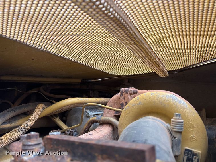 image for item OK9536 2004 Caterpillar D5G LGP dozer