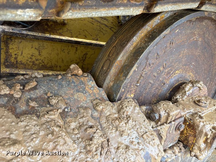 image for item OK9536 2004 Caterpillar D5G LGP dozer