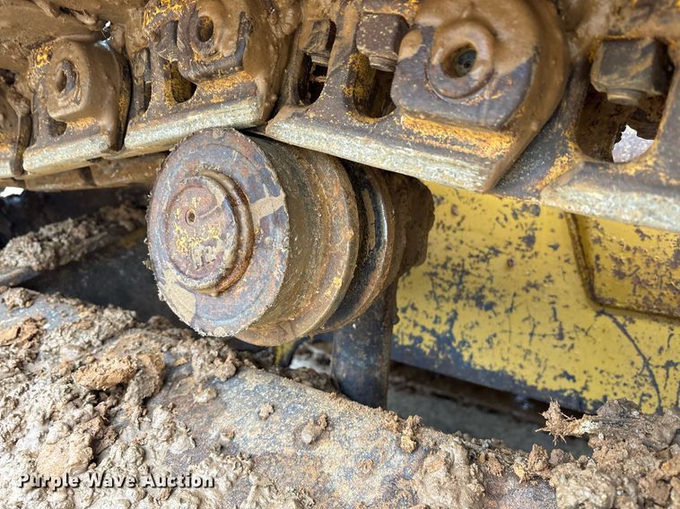 image for item OK9536 2004 Caterpillar D5G LGP dozer