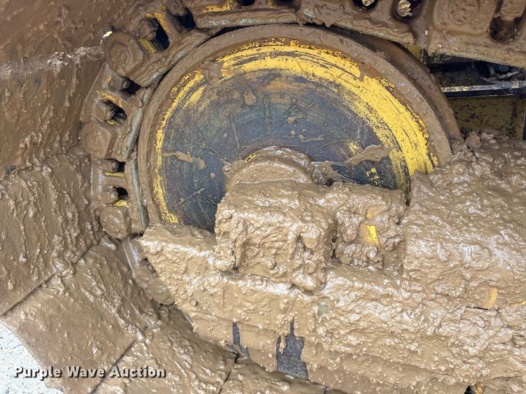 image for item OK9536 2004 Caterpillar D5G LGP dozer
