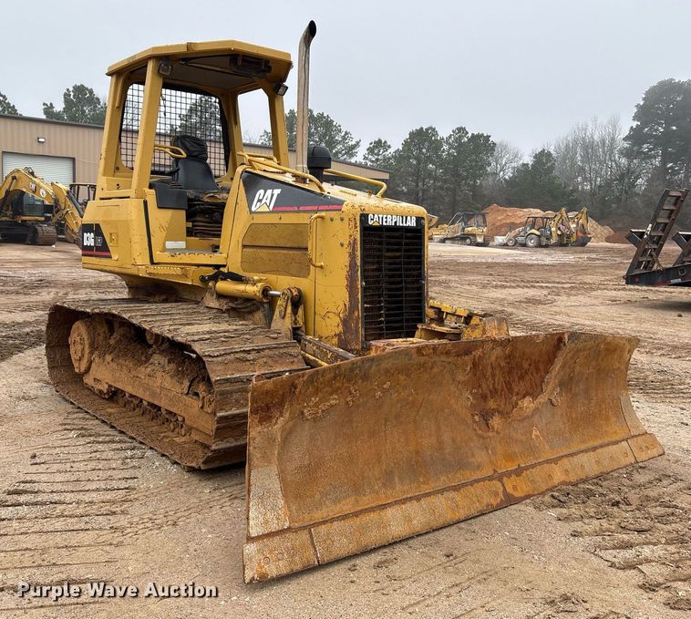 image for item OK9537 2004 Caterpillar D3G LGP dozer