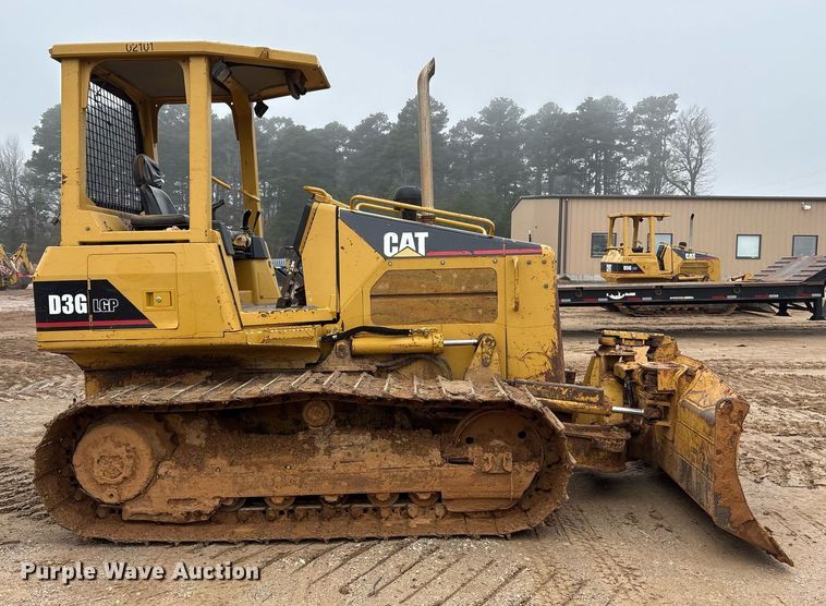 image for item OK9537 2004 Caterpillar D3G LGP dozer