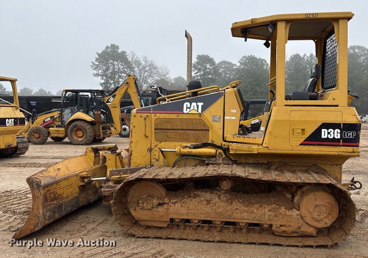 image for item OK9537 2004 Caterpillar D3G LGP dozer