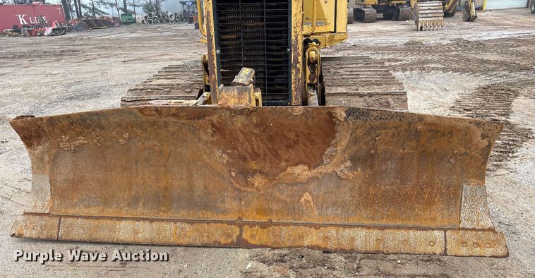 image for item OK9537 2004 Caterpillar D3G LGP dozer