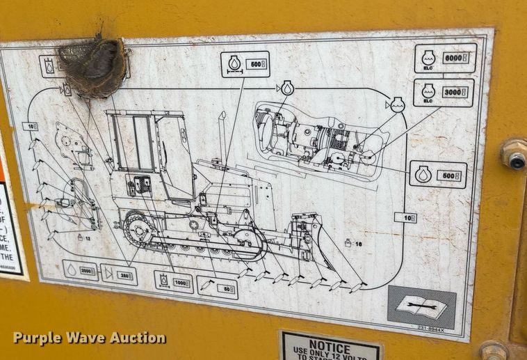 image for item OK9537 2004 Caterpillar D3G LGP dozer