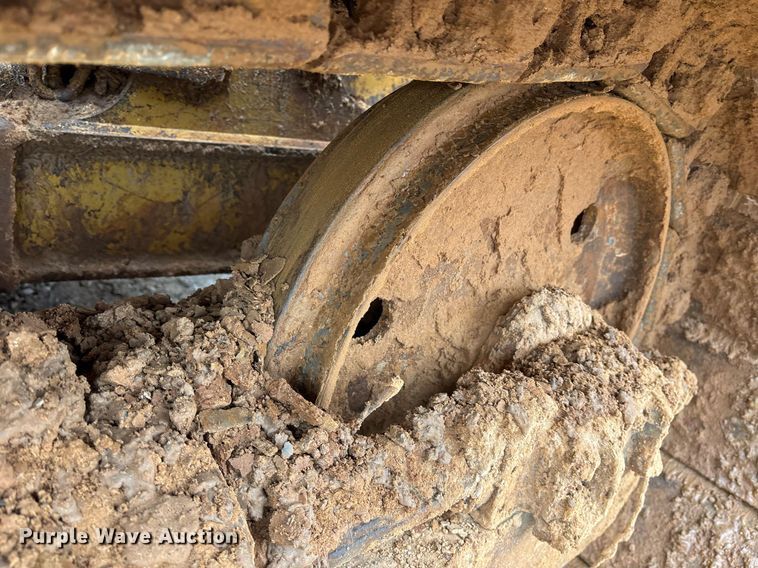 image for item OK9537 2004 Caterpillar D3G LGP dozer