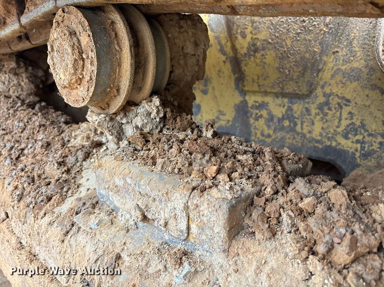 image for item OK9537 2004 Caterpillar D3G LGP dozer