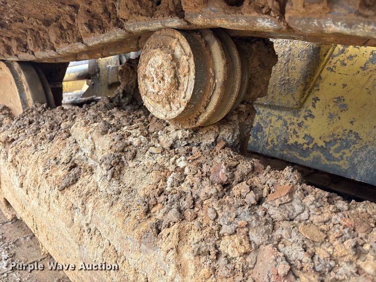 image for item OK9537 2004 Caterpillar D3G LGP dozer