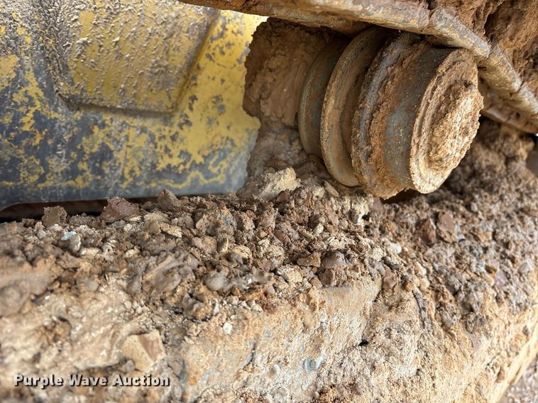 image for item OK9537 2004 Caterpillar D3G LGP dozer