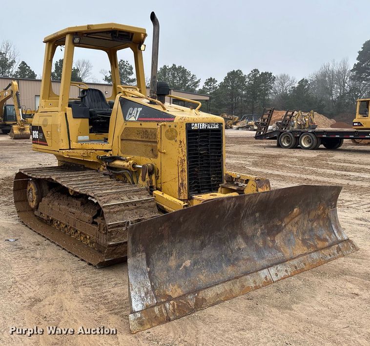 image for item OK9538 2005 Caterpillar D3G LGP dozer