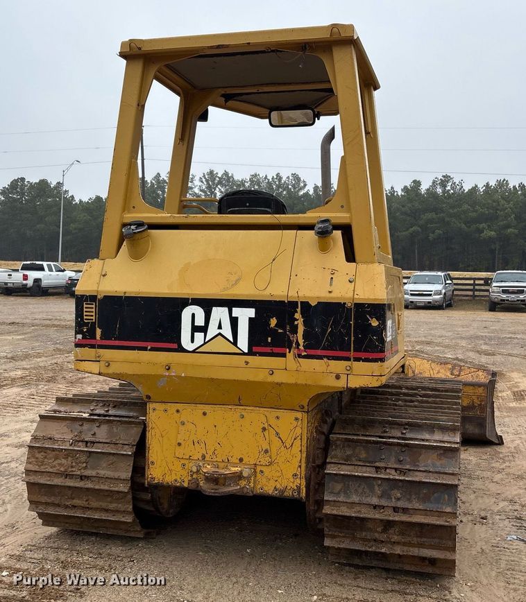 image for item OK9538 2005 Caterpillar D3G LGP dozer