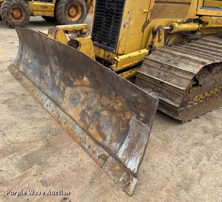 image for item OK9538 2005 Caterpillar D3G LGP dozer