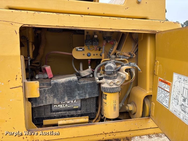image for item OK9538 2005 Caterpillar D3G LGP dozer