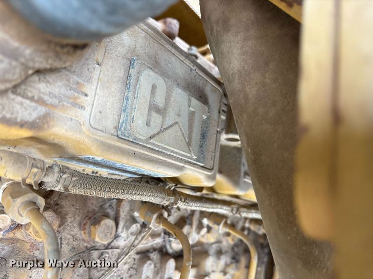 image for item OK9538 2005 Caterpillar D3G LGP dozer