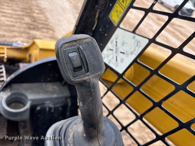 image for item OK9539 2016 Caterpillar 289D tracked skid steer loader