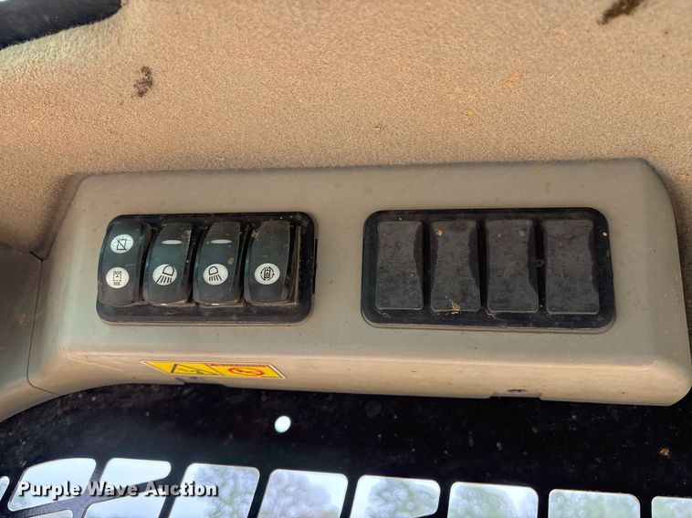 image for item OK9539 2016 Caterpillar 289D tracked skid steer loader