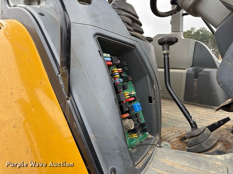 image for item OK9541 2015 Caterpillar 420F2 IT backhoe