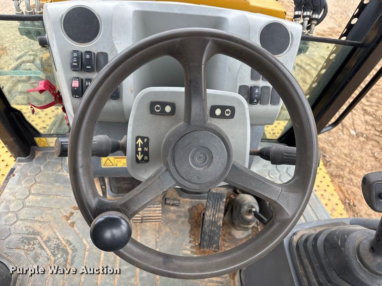 image for item OK9541 2015 Caterpillar 420F2 IT backhoe